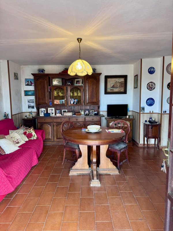 casa indipendente in vendita a Massa in zona Centro Storico