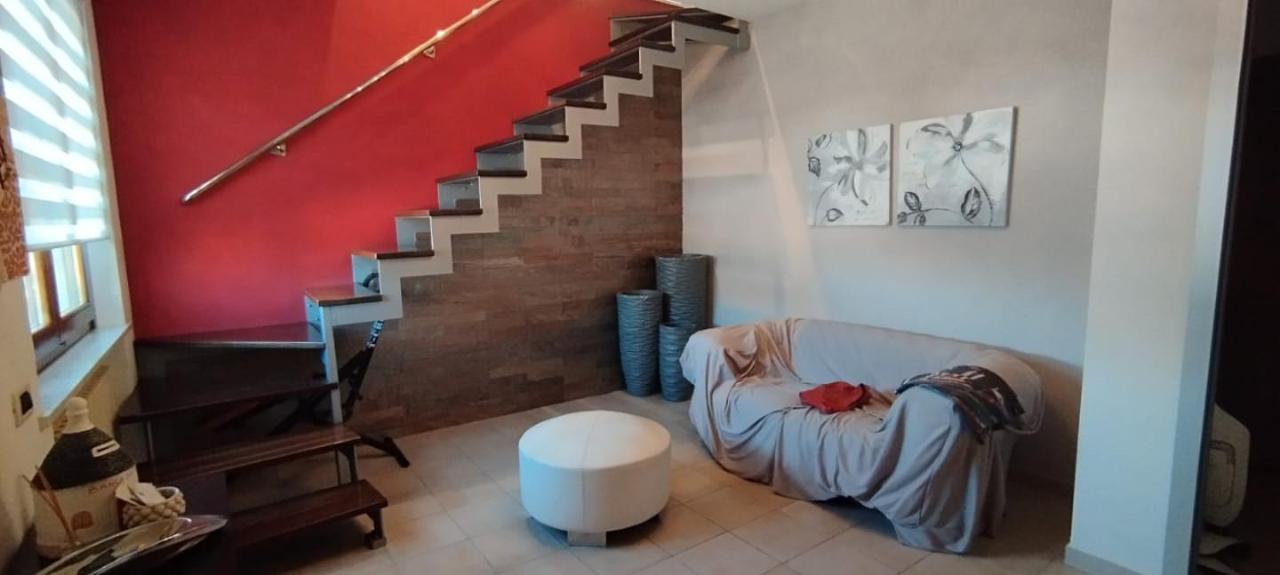 appartamento in vendita a Massa in zona Marina di Massa