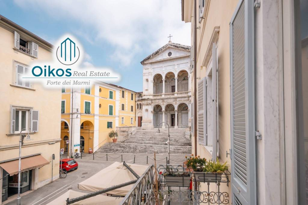 appartamento in vendita a Massa in zona Centro Storico