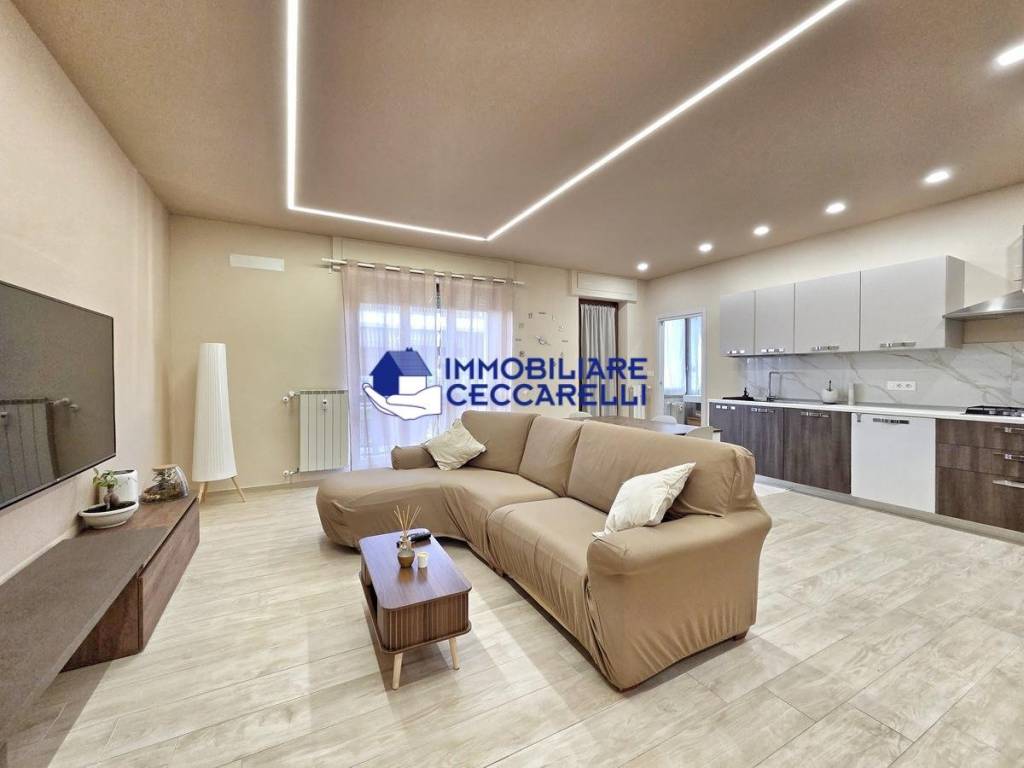 appartamento in vendita a Massa in zona Centro Storico