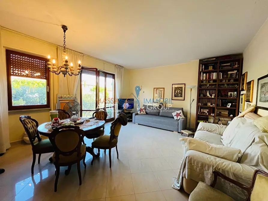 appartamento in vendita a Massa in zona Marina di Massa