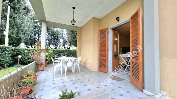 casa indipendente in vendita a Massa in zona Centro Storico
