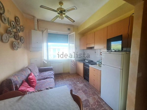 appartamento in vendita a Massa in zona Marina di Massa