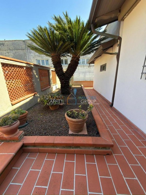 casa indipendente in vendita a Massa