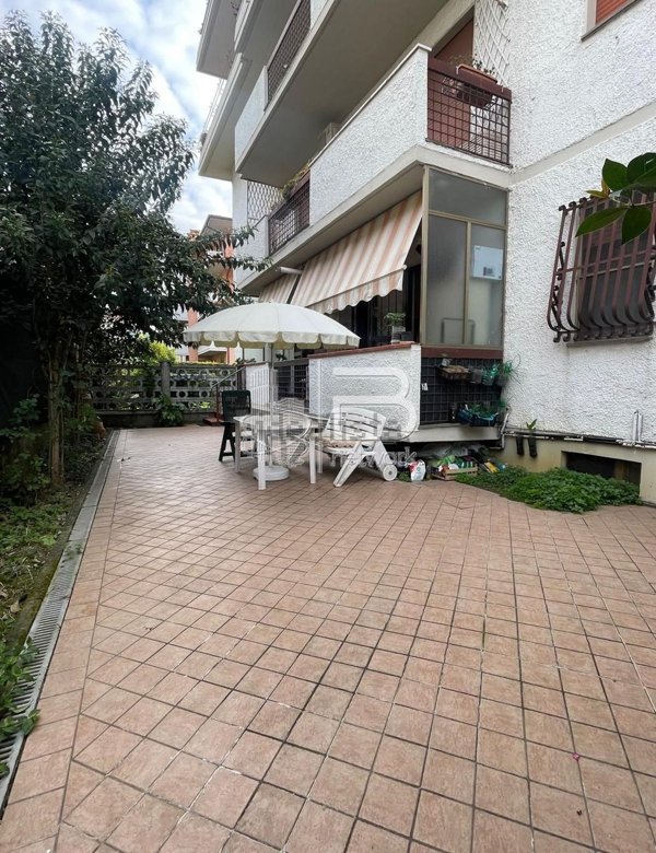 appartamento in vendita a Massa in zona Centro Storico