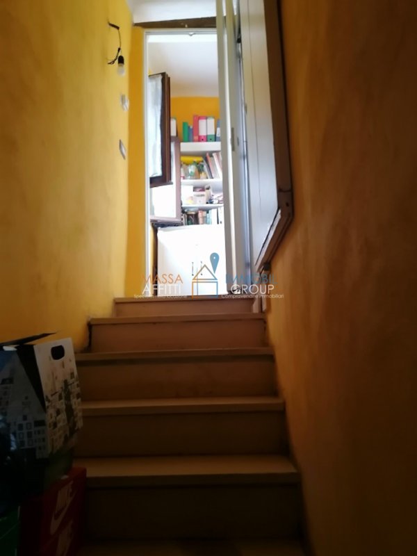 casa indipendente in vendita a Massa