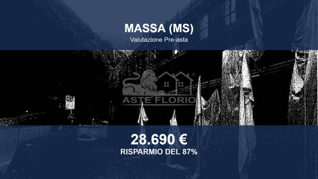 locale commerciale in vendita a Massa in zona Centro Storico