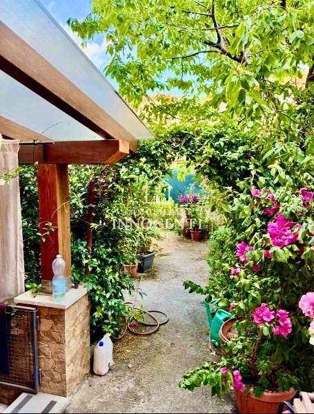 casa indipendente in vendita a Massa in zona Centro Storico