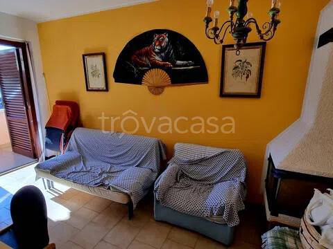 appartamento in vendita a Massa in zona Marina di Massa