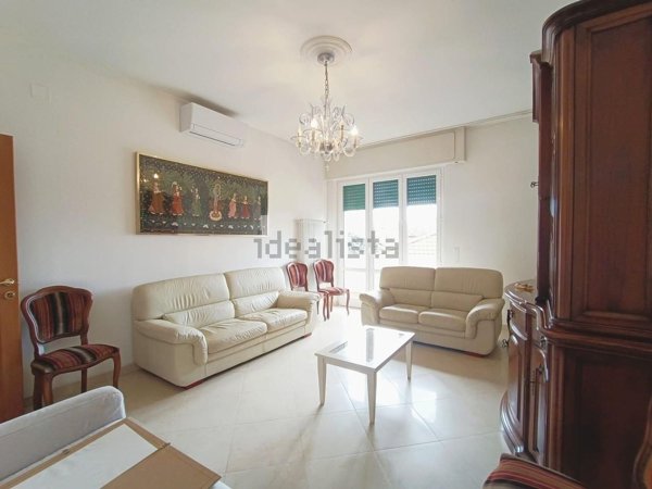 appartamento in vendita a Massa in zona Centro Storico