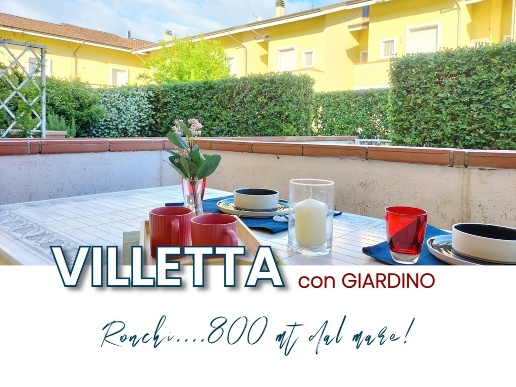 casa indipendente in vendita a Massa in zona Marina di Massa