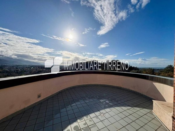 casa indipendente in vendita a Massa in zona Romagnano