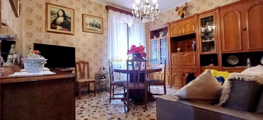 appartamento in vendita a Massa in zona Centro Storico