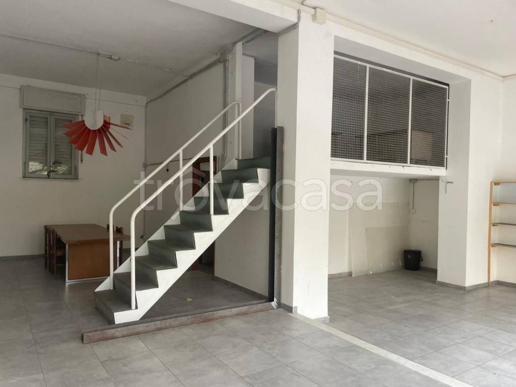 locale di sgombero in vendita a Massa in zona Centro Storico