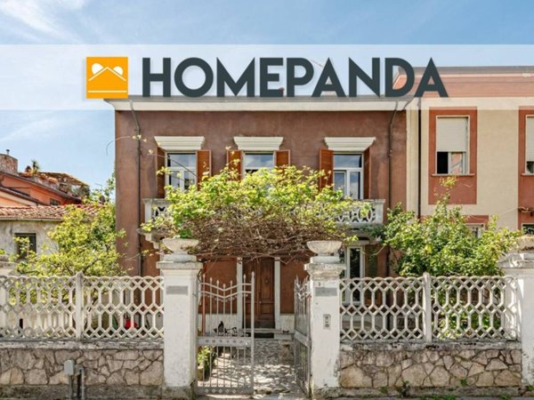 casa indipendente in vendita a Massa in zona Centro Storico
