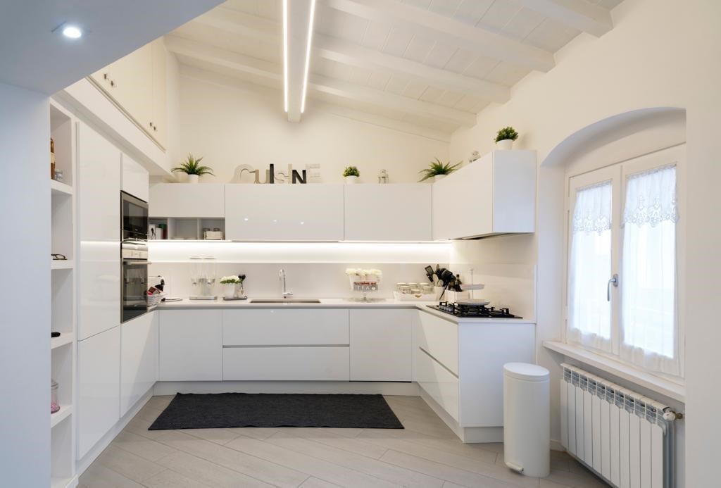 appartamento in vendita a Massa in zona Centro Storico