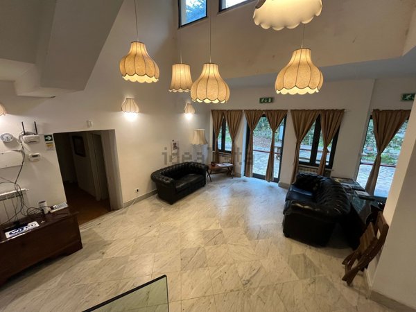 negozio in vendita a Massa