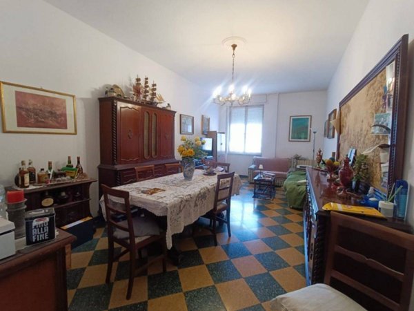 appartamento in vendita a Massa in zona Centro Storico