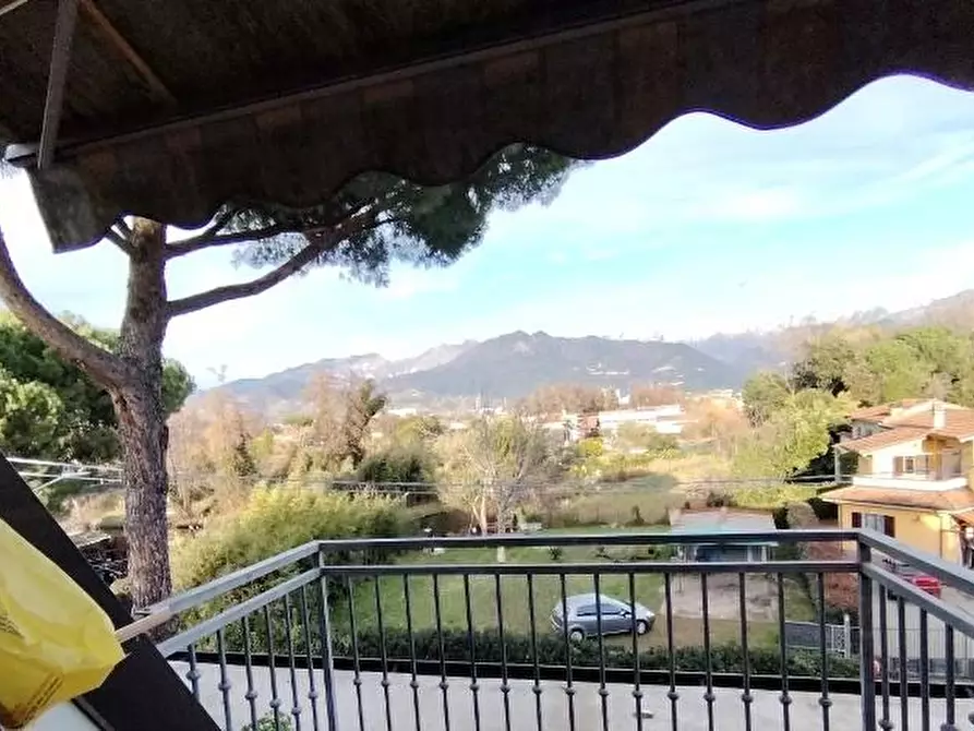 appartamento in vendita a Massa in zona Marina di Massa