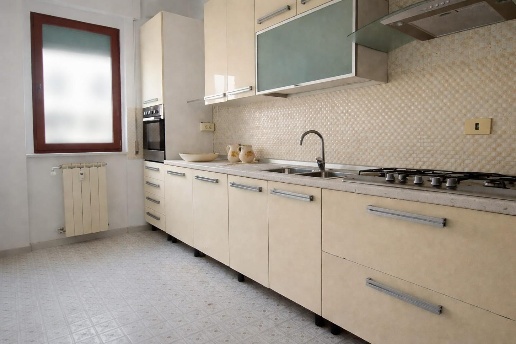 appartamento in vendita a Massa in zona Centro Storico