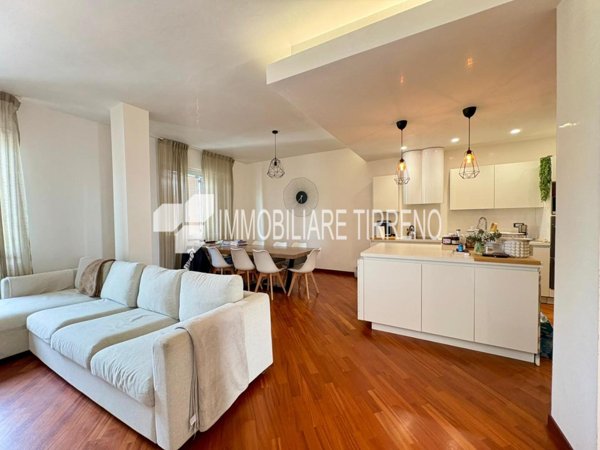 appartamento in vendita a Massa in zona Marina di Massa