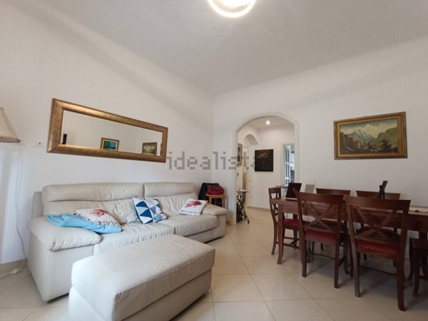 appartamento in vendita a Massa in zona Centro Storico