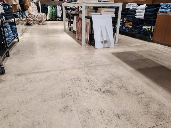 locale commerciale in vendita a Massa in zona Centro Storico