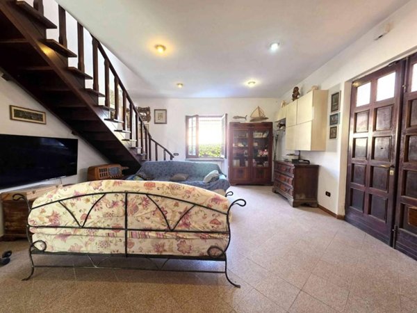casa indipendente in vendita a Massa in zona Marina di Massa