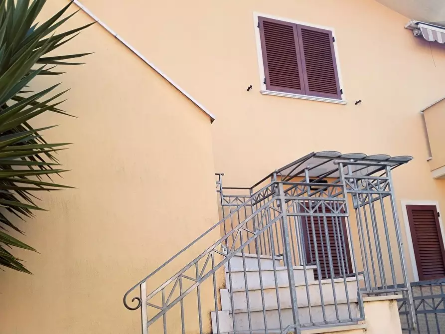 appartamento in vendita a Massa in zona Marina di Massa