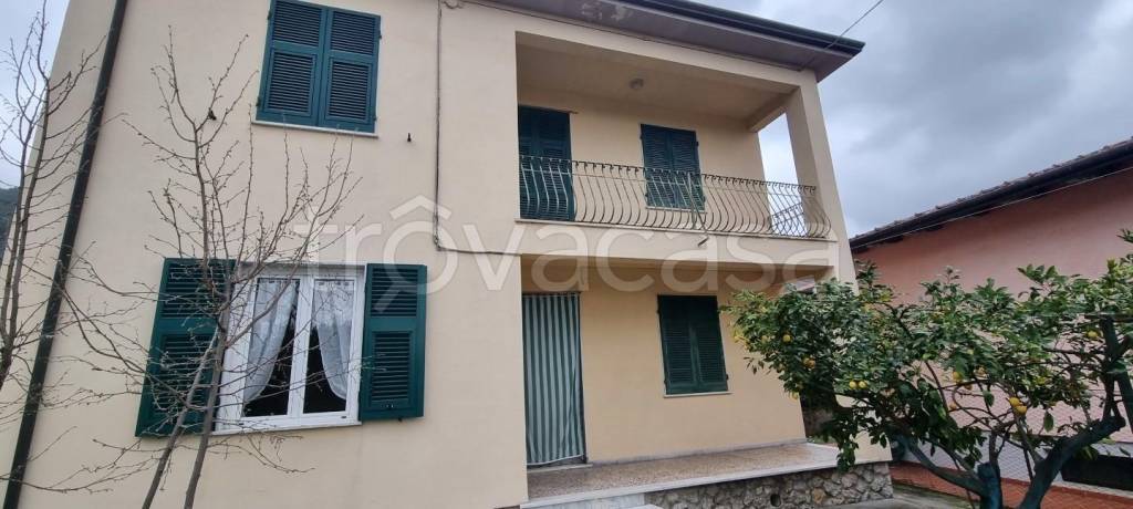 casa indipendente in vendita a Massa in zona Mirteto