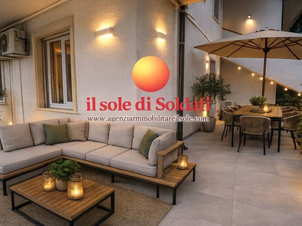 appartamento in vendita a Massa in zona Marina dei Ronchi