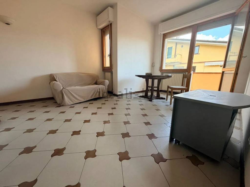 appartamento in vendita a Massa in zona Marina dei Ronchi