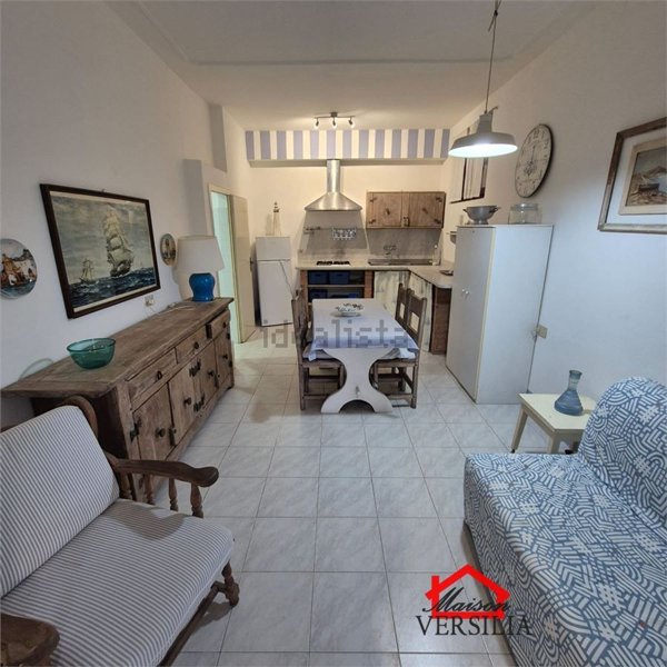 appartamento in vendita a Massa in zona Marina dei Ronchi