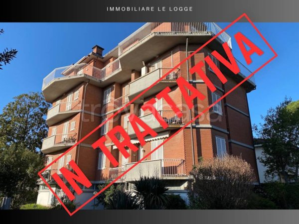 appartamento in vendita a Massa in zona Marina di Massa