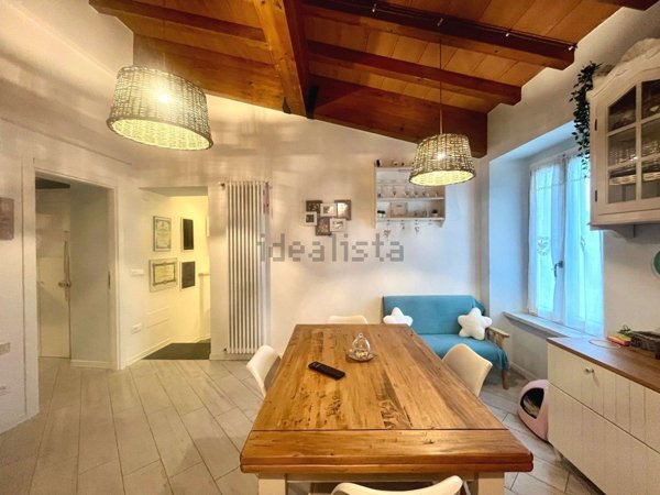 appartamento in vendita a Massa in zona Castagnola