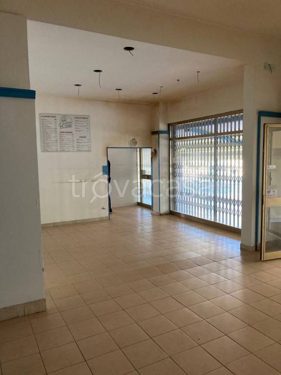negozio in vendita a Massa in zona Centro Storico
