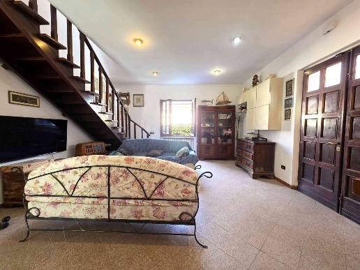 casa indipendente in vendita a Massa in zona Marina di Massa