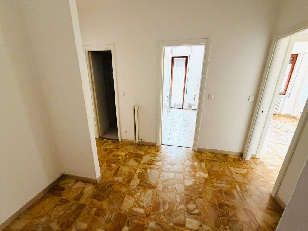 appartamento in vendita a Massa in zona Centro Storico