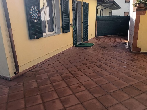 casa indipendente in vendita a Massa in zona Marina di Massa