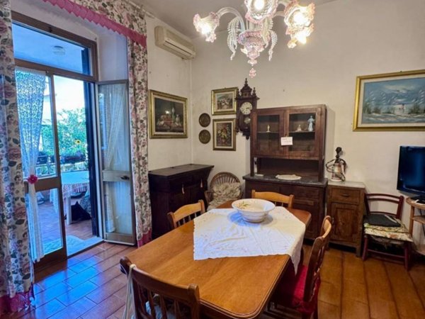 casa indipendente in vendita a Massa in zona Centro Storico