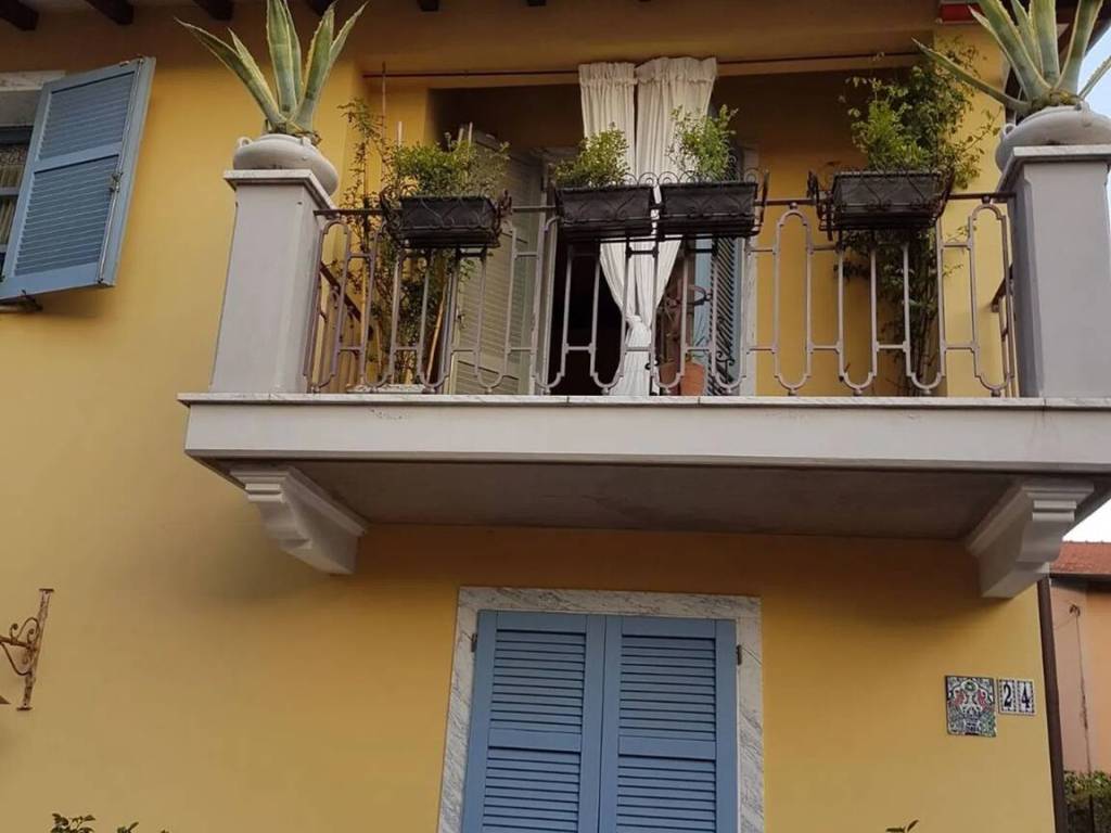 casa indipendente in vendita a Massa in zona Centro Storico