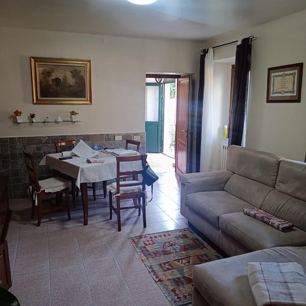 appartamento in vendita a Massa in zona Casette