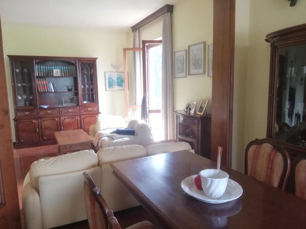 appartamento in vendita a Massa in zona Marina di Massa
