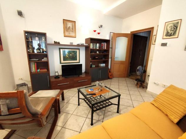 appartamento in vendita a Massa in zona Centro Storico