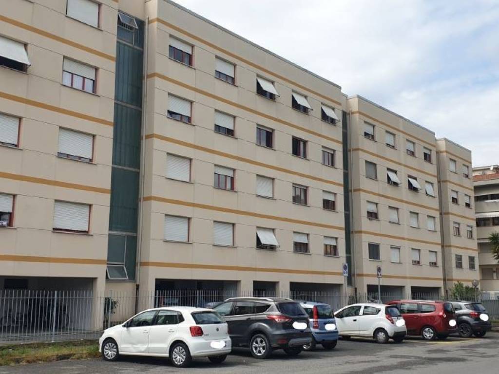 appartamento in vendita a Massa in zona Romagnano
