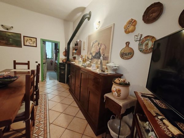 appartamento in vendita a Massa in zona Centro Storico