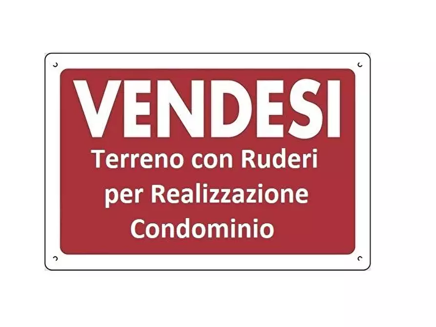 negozio in vendita a Massa in zona Centro Storico