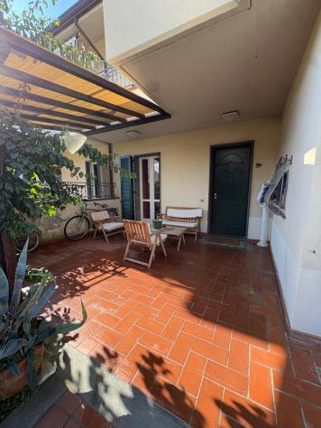casa indipendente in vendita a Massa in zona Quercioli