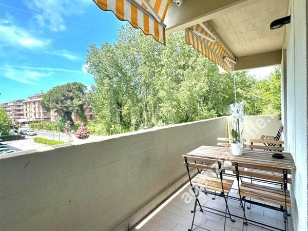 appartamento in vendita a Massa in zona Marina di Massa