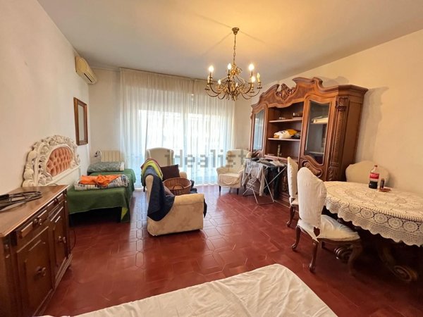 appartamento in vendita a Massa in zona Centro Storico